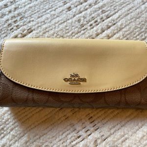 Coach wallet